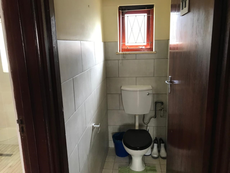 7 Bedroom Property for Sale in Sunnyridge Eastern Cape